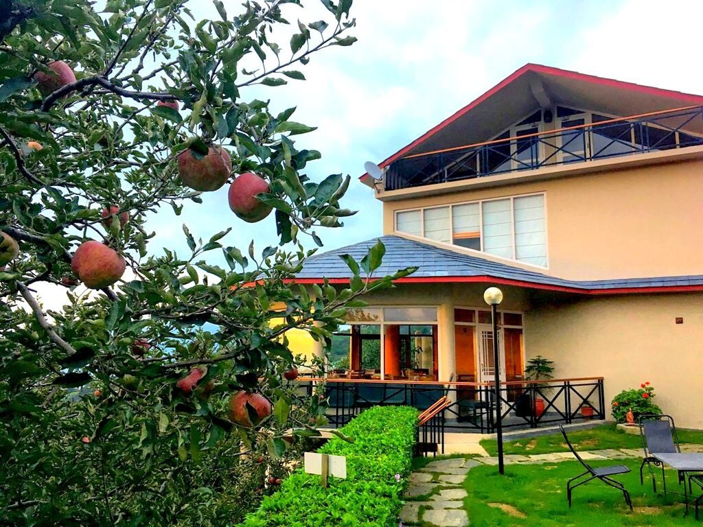 The stay is amidst the Apple Orchards. 
