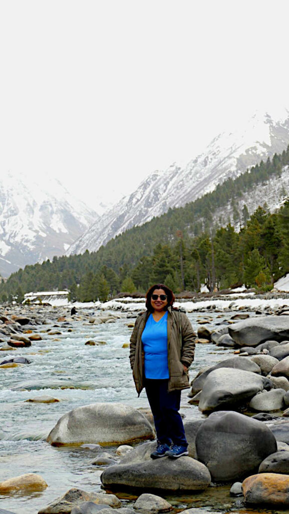 Baspa River flows along in Chitkul and Sangla. 